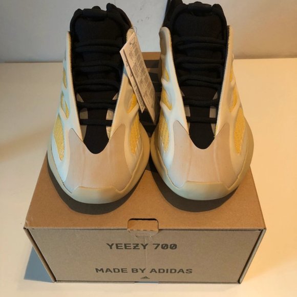 Adidas yeezy 700 V3 safflower main image 11